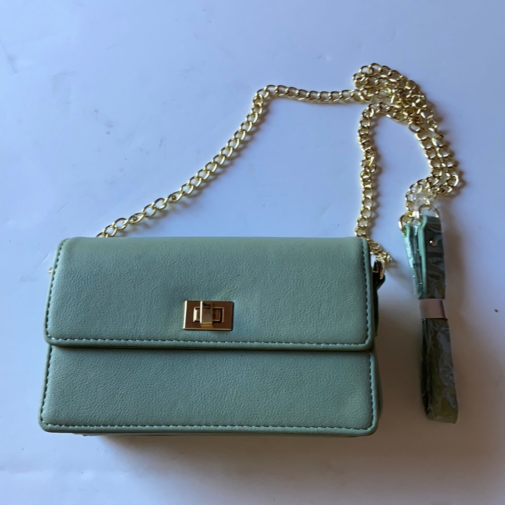 🛑 Green small bag that fits cellphone